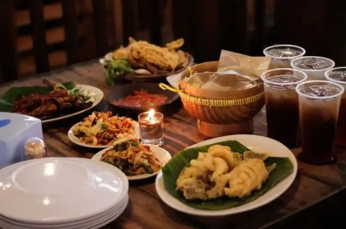 7 Tempat Wisata Kuliner Surabaya yang Enak dan Murah