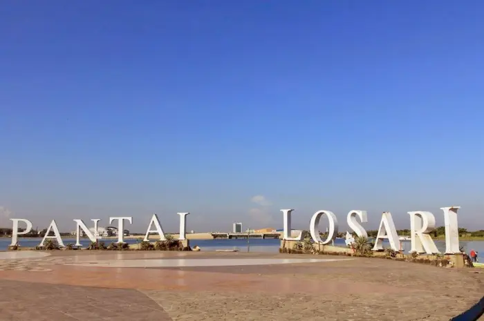 Pantai Losari, Wisata Bahari Nan Eksotis di Makassar
